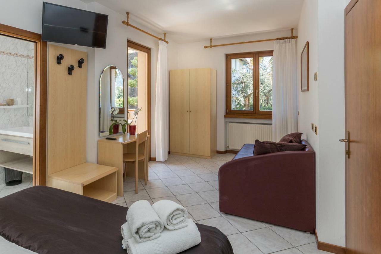 B&B Casa Benamati By Kelly Malcesine Buitenkant foto